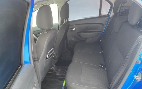 Renault Logan II, 2017 год, 850 000 рублей, 10 фотография