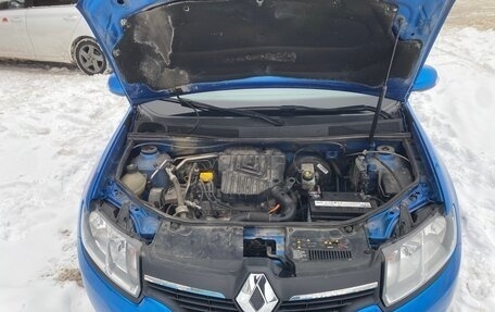 Renault Logan II, 2017 год, 850 000 рублей, 8 фотография