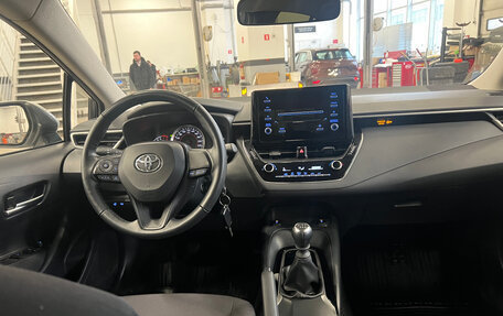 Toyota Corolla, 2021 год, 1 985 000 рублей, 3 фотография