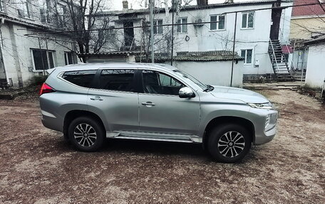 Mitsubishi Montero Sport, 2022 год, 4 700 000 рублей, 3 фотография