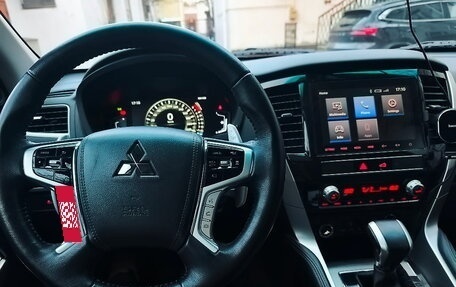 Mitsubishi Montero Sport, 2022 год, 4 700 000 рублей, 9 фотография