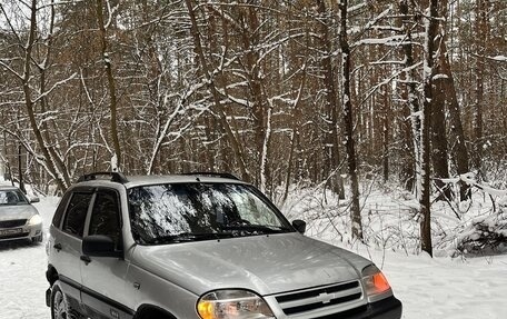 Chevrolet Niva I рестайлинг, 2003 год, 218 000 рублей, 5 фотография