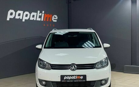 Volkswagen Touran III, 2011 год, 899 000 рублей, 2 фотография