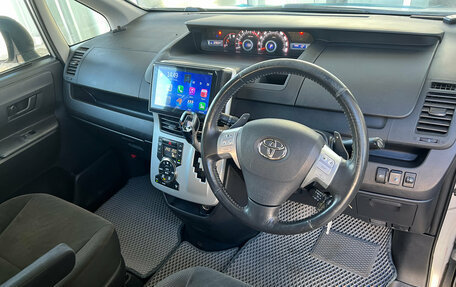 Toyota Noah III, 2010 год, 1 299 000 рублей, 5 фотография