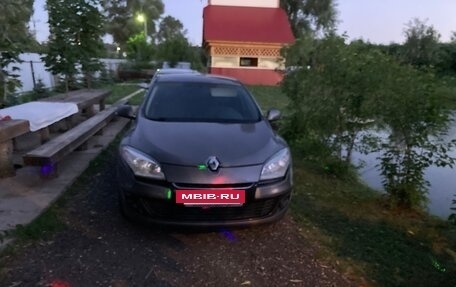 Renault Megane III, 2012 год, 700 000 рублей, 2 фотография