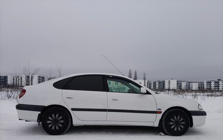 Toyota Avensis III рестайлинг, 2001 год, 289 000 рублей, 3 фотография