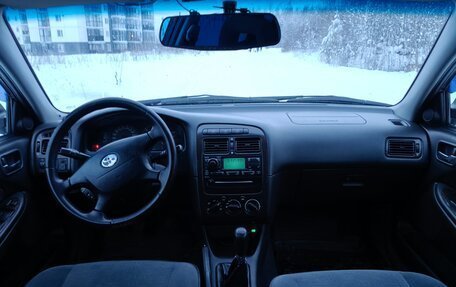 Toyota Avensis III рестайлинг, 2001 год, 289 000 рублей, 7 фотография