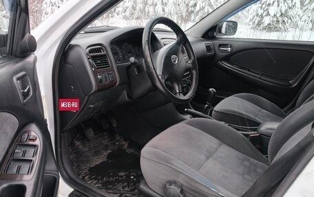 Toyota Avensis III рестайлинг, 2001 год, 289 000 рублей, 9 фотография