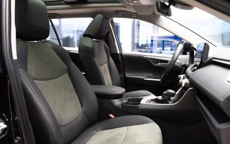 Toyota RAV4, 2025 год, 4 750 000 рублей, 15 фотография