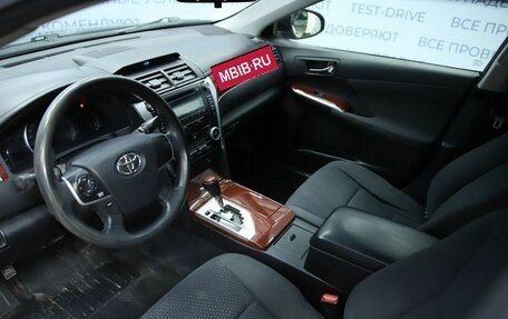 Toyota Camry, 2013 год, 1 490 000 рублей, 10 фотография