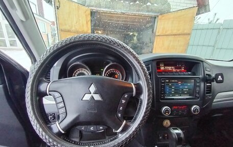 Mitsubishi Pajero IV, 2011 год, 1 950 000 рублей, 7 фотография