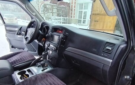 Mitsubishi Pajero IV, 2011 год, 1 950 000 рублей, 16 фотография