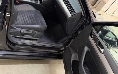 Volkswagen Passat B8 рестайлинг, 2017 год, 2 050 000 рублей, 15 фотография