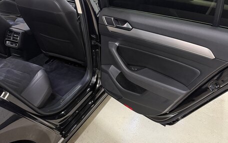 Volkswagen Passat B8 рестайлинг, 2017 год, 2 050 000 рублей, 16 фотография