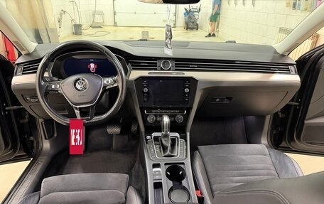 Volkswagen Passat B8 рестайлинг, 2017 год, 2 050 000 рублей, 19 фотография