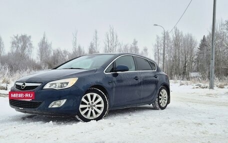 Opel Astra J, 2011 год, 550 000 рублей, 2 фотография