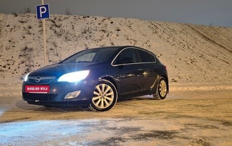 Opel Astra J, 2011 год, 550 000 рублей, 3 фотография
