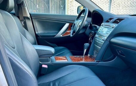 Toyota Camry, 2008 год, 1 390 000 рублей, 6 фотография