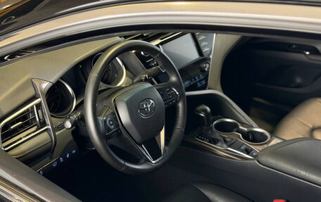 Toyota Camry, 2019 год, 2 990 000 рублей, 8 фотография