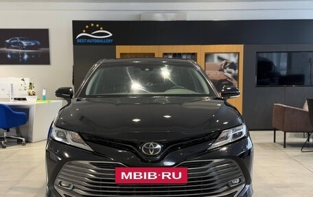 Toyota Camry, 2019 год, 2 990 000 рублей, 2 фотография