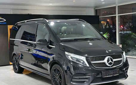 Mercedes-Benz V-Класс, 2019 год, 4 300 000 рублей, 3 фотография