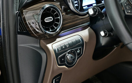 Mercedes-Benz V-Класс, 2019 год, 4 300 000 рублей, 16 фотография