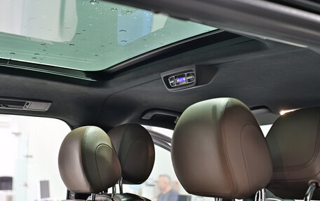 Mercedes-Benz V-Класс, 2019 год, 4 300 000 рублей, 25 фотография