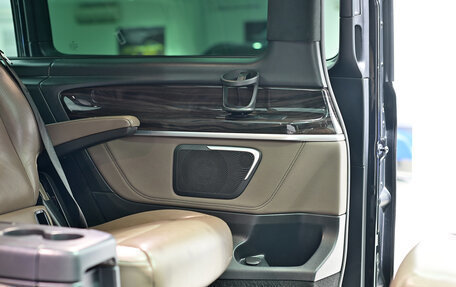 Mercedes-Benz V-Класс, 2019 год, 4 300 000 рублей, 27 фотография