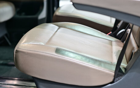 Mercedes-Benz V-Класс, 2019 год, 4 300 000 рублей, 20 фотография