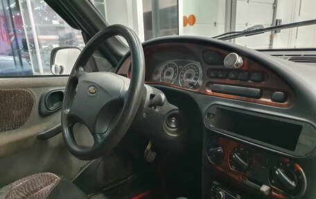 Chevrolet Niva I рестайлинг, 2005 год, 289 000 рублей, 5 фотография