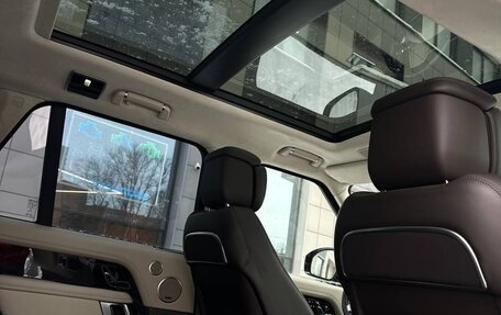 Land Rover Range Rover IV рестайлинг, 2018 год, 9 990 000 рублей, 22 фотография