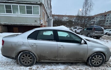 Volkswagen Jetta VI, 2007 год, 400 000 рублей, 2 фотография