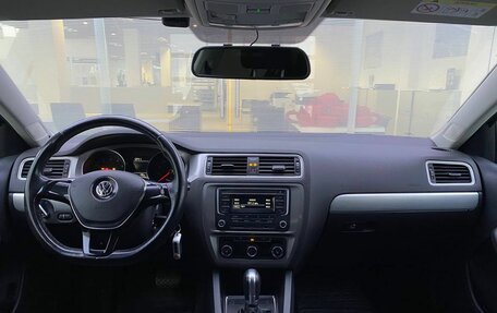 Volkswagen Jetta VI, 2018 год, 1 649 000 рублей, 17 фотография