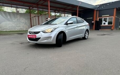 Hyundai Elantra V, 2013 год, 815 000 рублей, 1 фотография