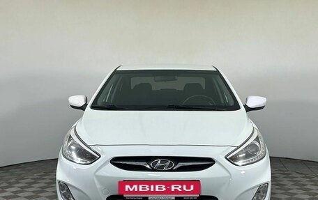 Hyundai Solaris II рестайлинг, 2013 год, 700 000 рублей, 2 фотография