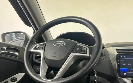 Hyundai Solaris II рестайлинг, 2013 год, 700 000 рублей, 16 фотография