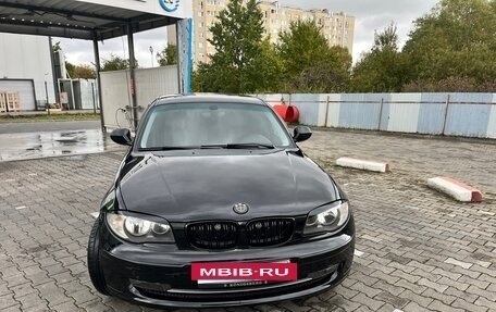 BMW 1 серия, 2011 год, 1 100 000 рублей, 4 фотография