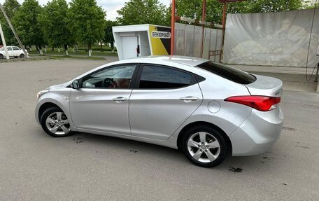 Hyundai Elantra V, 2013 год, 815 000 рублей, 3 фотография