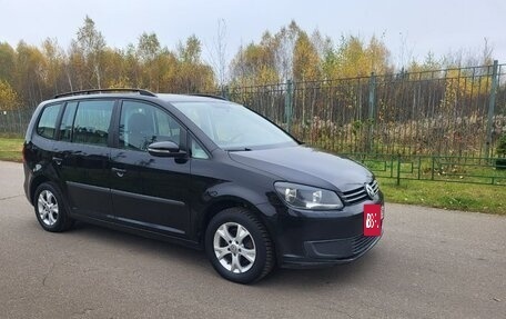 Volkswagen Touran III, 2012 год, 750 000 рублей, 4 фотография