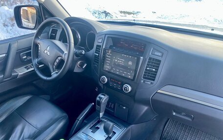 Mitsubishi Pajero IV, 2011 год, 2 080 000 рублей, 17 фотография