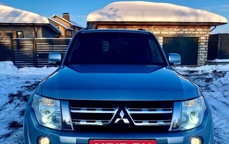 Mitsubishi Pajero IV, 2011 год, 2 080 000 рублей, 11 фотография