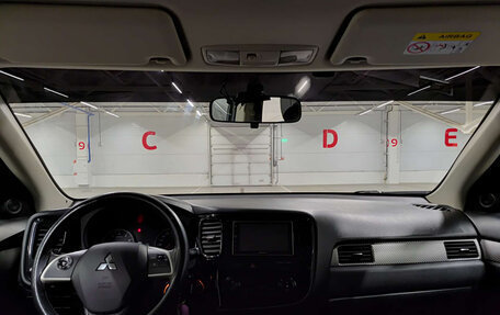 Mitsubishi Outlander III рестайлинг 3, 2016 год, 1 599 000 рублей, 18 фотография