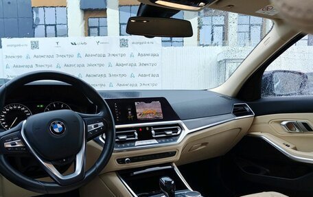 BMW 3 серия, 2019 год, 3 690 000 рублей, 9 фотография