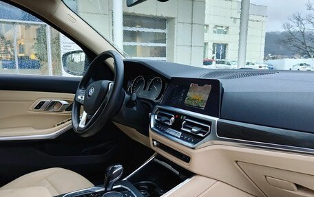 BMW 3 серия, 2019 год, 3 690 000 рублей, 16 фотография