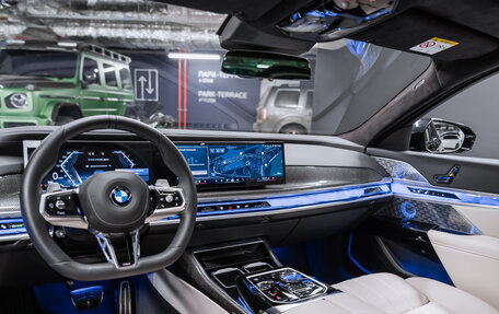 BMW 7 серия, 2025 год, 17 500 000 рублей, 11 фотография