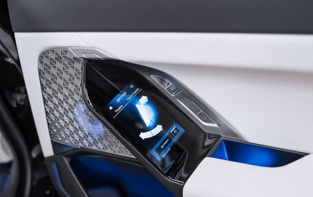 BMW 7 серия, 2025 год, 17 500 000 рублей, 32 фотография