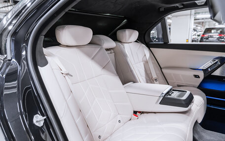 BMW 7 серия, 2025 год, 17 500 000 рублей, 23 фотография