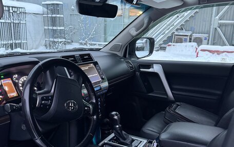 Toyota Land Cruiser Prado 150 рестайлинг 2, 2021 год, 5 690 000 рублей, 2 фотография