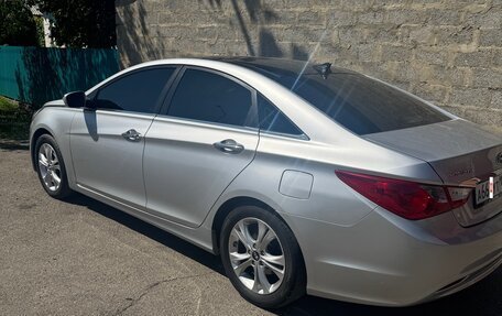 Hyundai Sonata VI, 2012 год, 1 230 000 рублей, 10 фотография