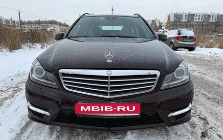 Mercedes-Benz C-Класс, 2011 год, 1 500 000 рублей, 4 фотография